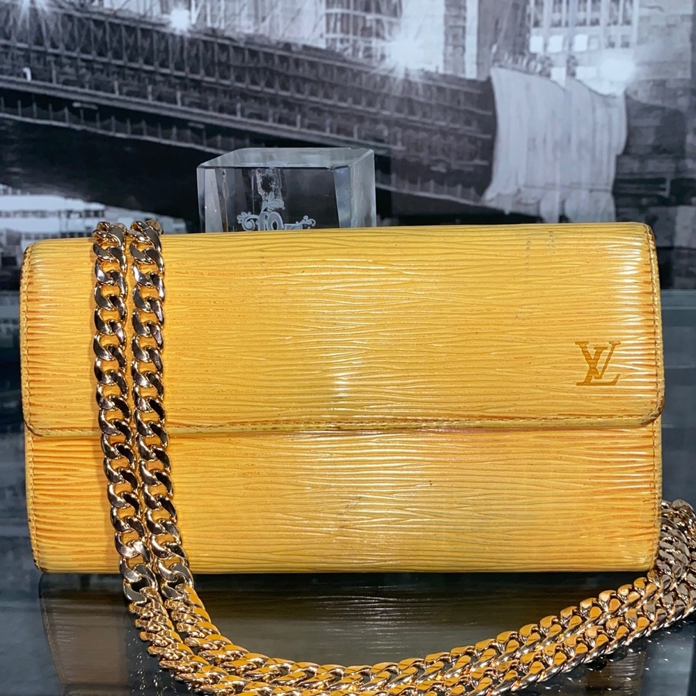 Authentic Louis Vuitton Yellow Epi Leather Sarah Wallet - Picture 2 of 15